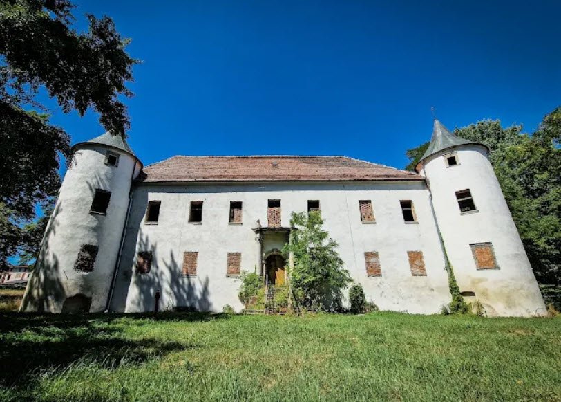 Zamek Rycerski w Chobieni, Chobienia, Lubin County, Poland, Poland